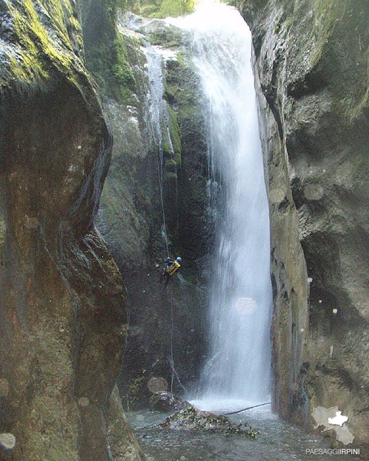 Calabritto - cascata del Rio Zagarone